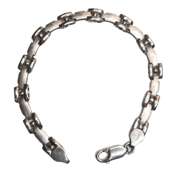 🌈 Sterling Matte Finish Bracelet - Picture 2 of 5